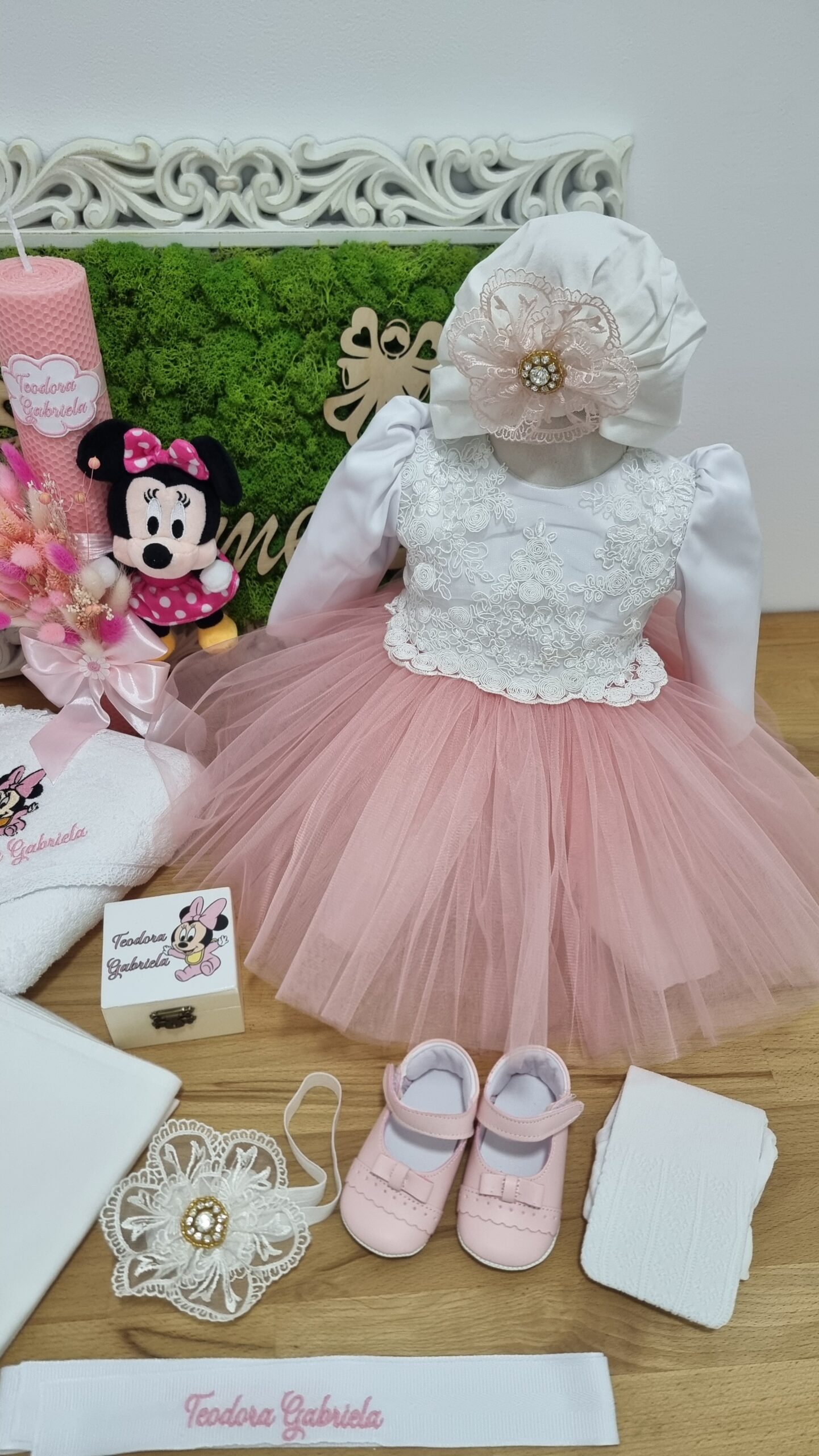 Trusou botez fetita cu rochita roz