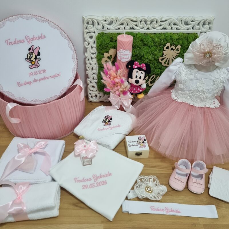 Trusou botez fetita cu rochita roz